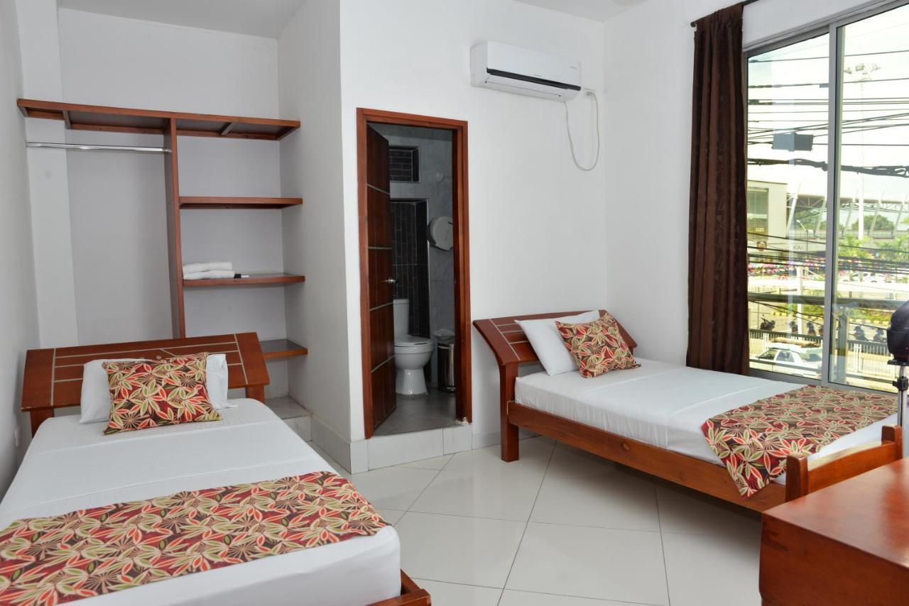 Hotel Canoa Inn Caucasia Ngoại thất bức ảnh